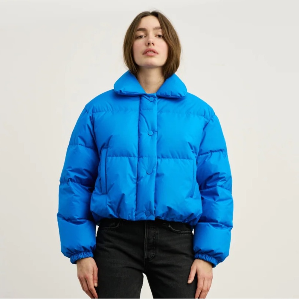 Meotine Cropped Collared Puffer Jacket – Cobalt Blue, Size M/L